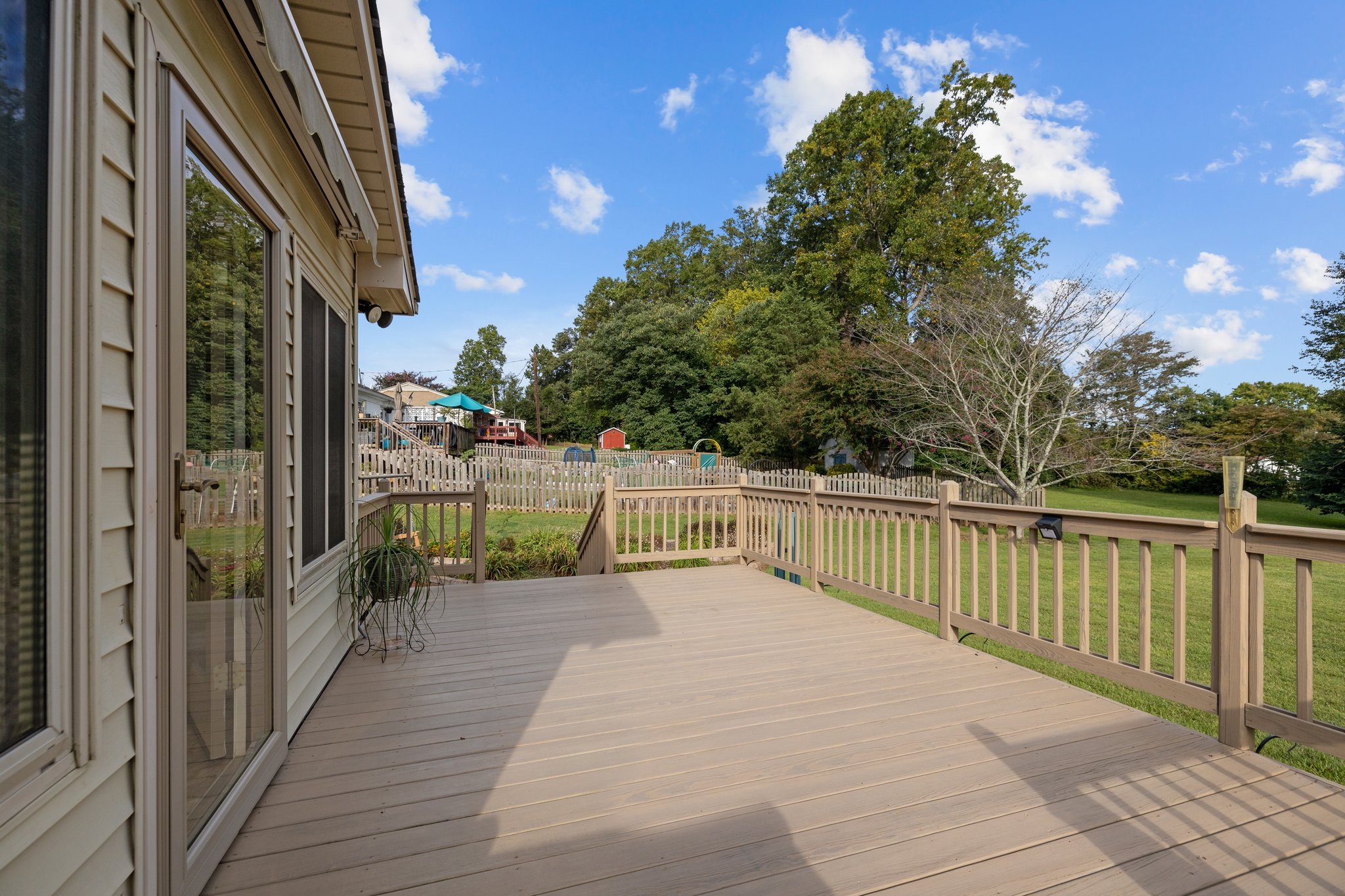 202 Peachtree Street, Belmont, North Carolina 28012, ,Single Family Home,For Sale,Peachtree Street,1032